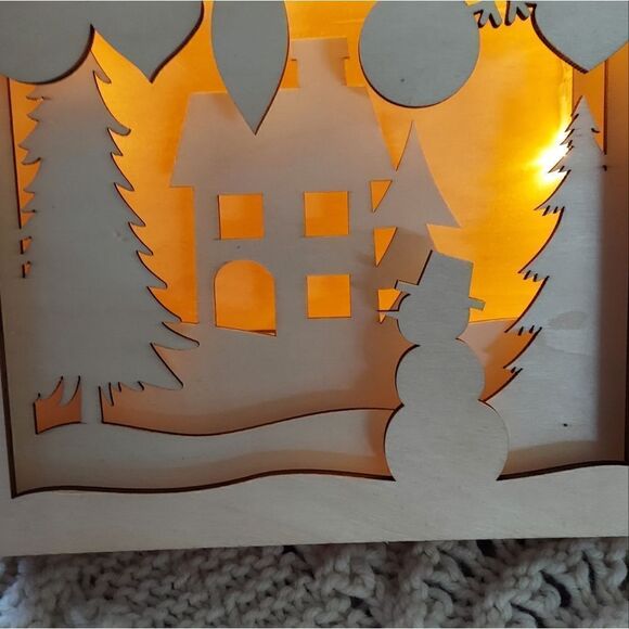 NWOT Christmas Lazer Cut House in Woods Christmas Scene Light Up Decor - Picture 8 of 9